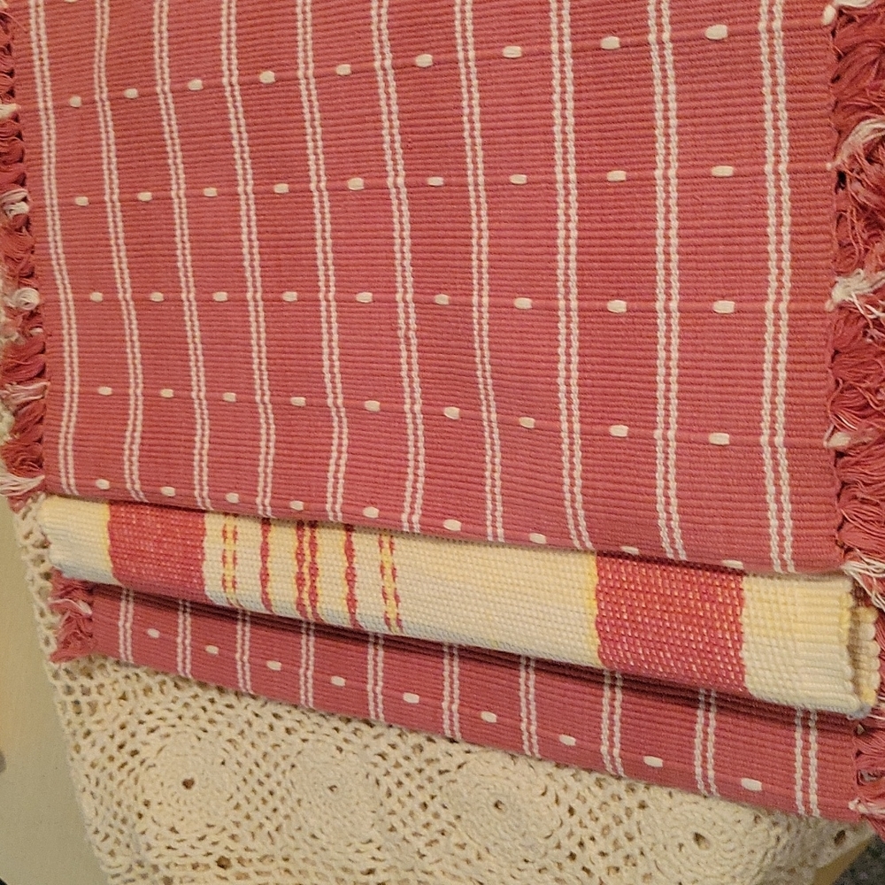 Dusty Rose placemats (3)